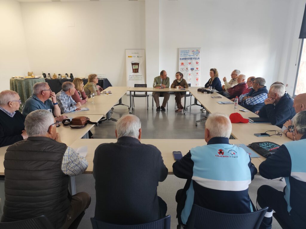 Café con Ciencia con pacientes y familiares de Cardio Sevilla. 