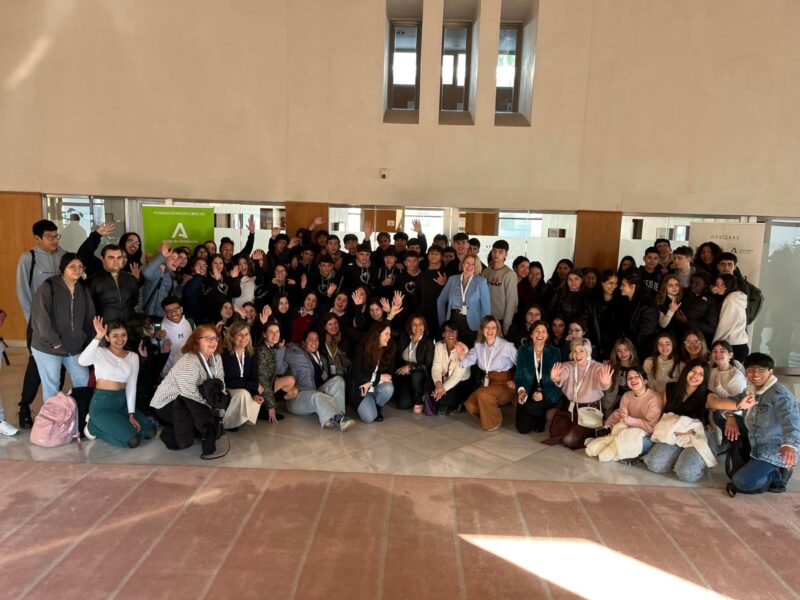 Participantes en la actividad celebrada en el Parlamento de Andalucía.